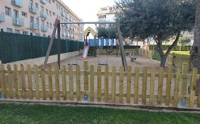 Apartamento para 5 personas frente al mar con piscina y parking